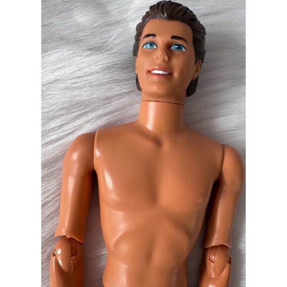 VTG Hot Skatin Ken Doll w Jointed Elbows +Knees for Movement In Original Outfit - Picture 6 of 10